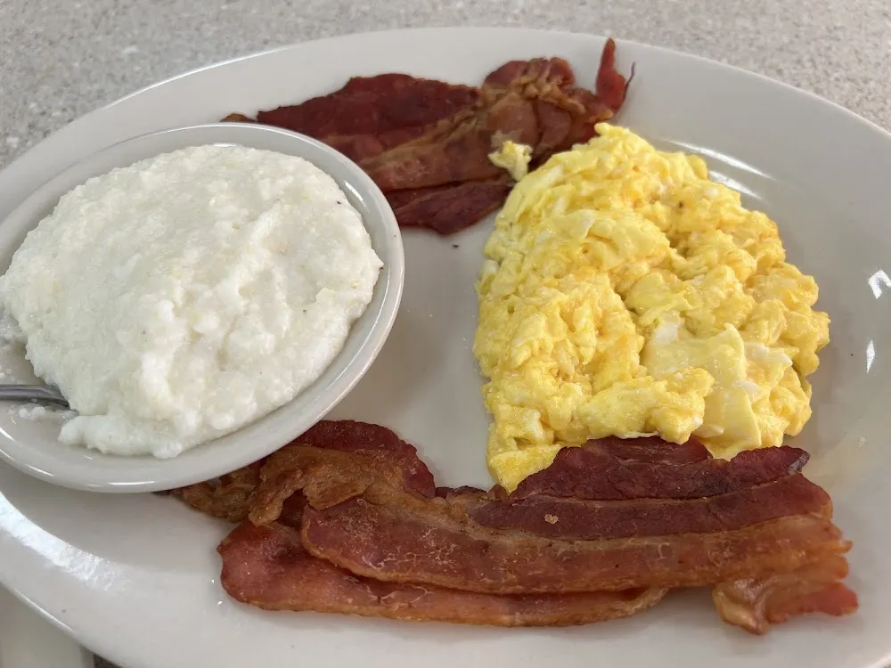 Bacon Eggs & Grits